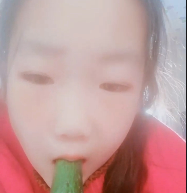 【极品珍藏】L60 淫荡小妹陈曦被深度调教